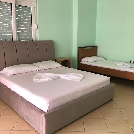 Lungomare Apartment Vlore Ngoại thất bức ảnh
