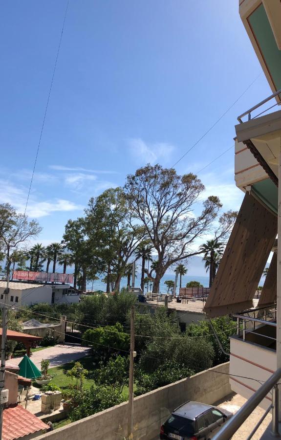 Lungomare Apartment Vlore Ngoại thất bức ảnh