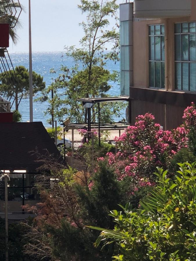 Lungomare Apartment Vlore Ngoại thất bức ảnh