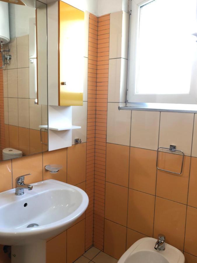 Lungomare Apartment Vlore Ngoại thất bức ảnh