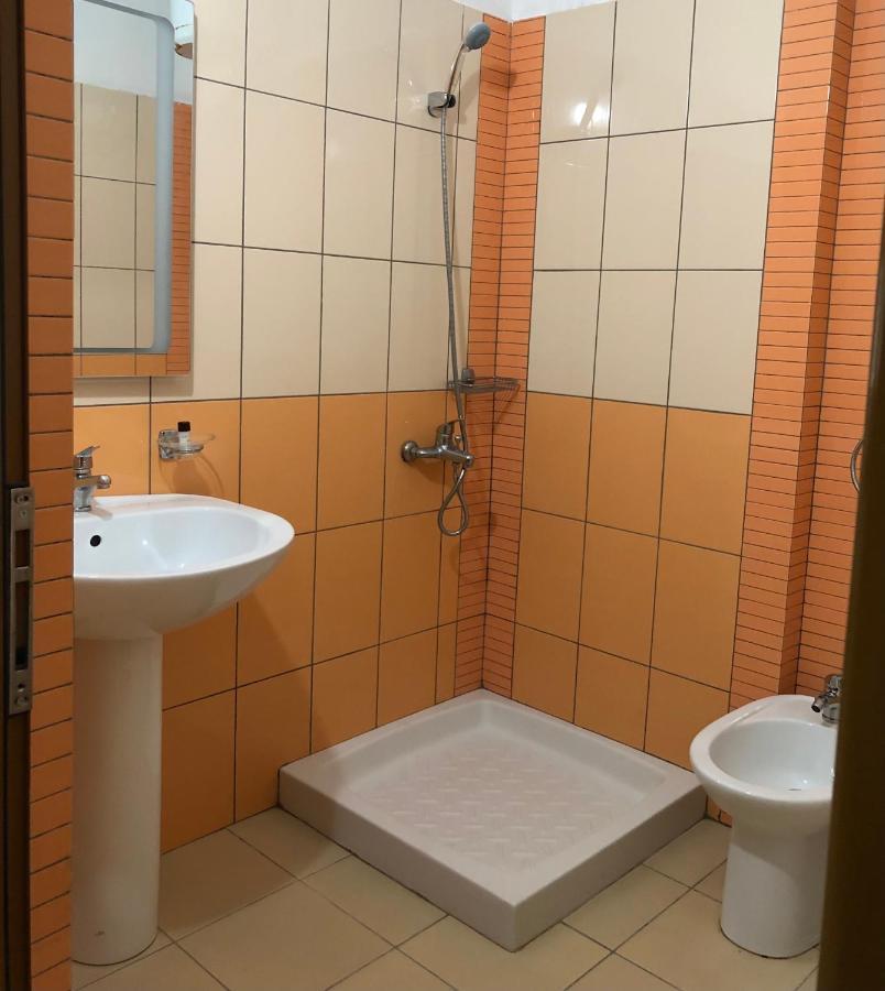 Lungomare Apartment Vlore Ngoại thất bức ảnh