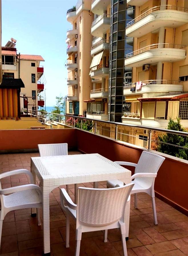 Lungomare Apartment Vlore Ngoại thất bức ảnh