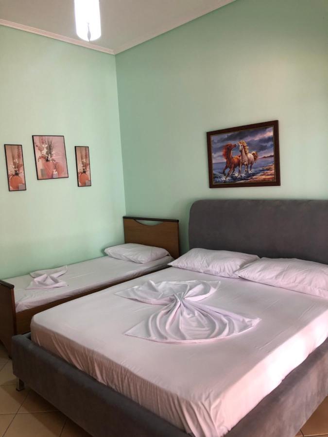 Lungomare Apartment Vlore Ngoại thất bức ảnh